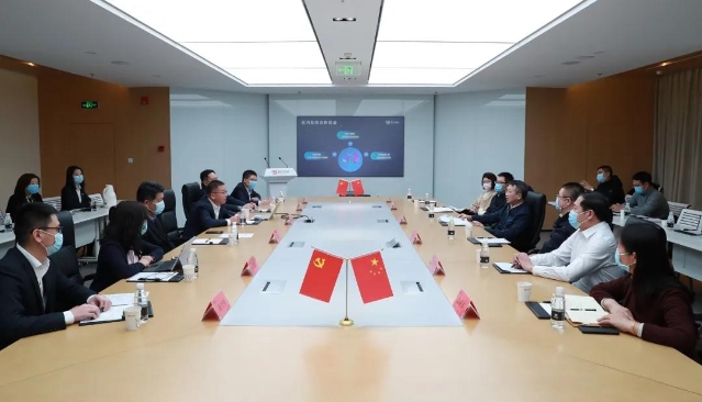 区委副书记、区长龚宗元走访调研驻区互联网销售企业助力高质量发展